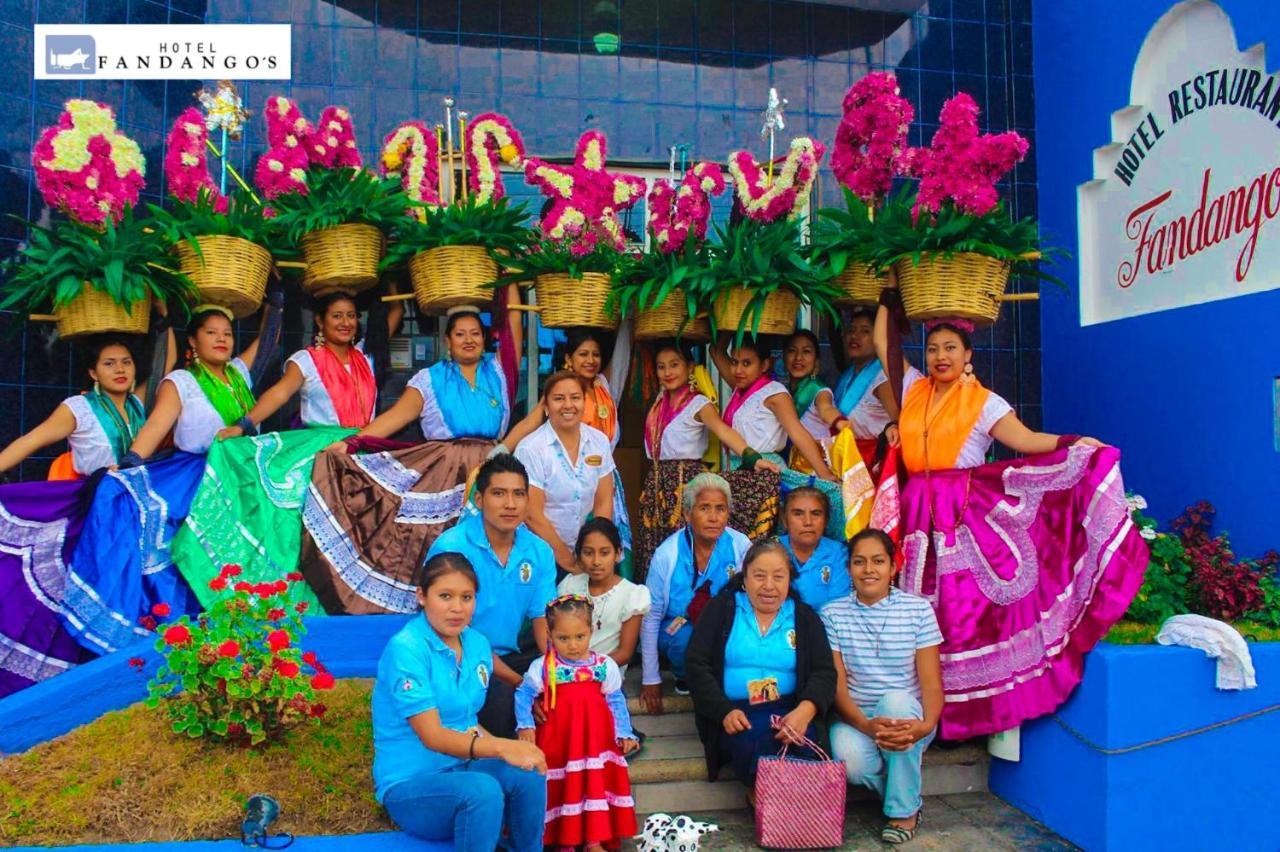 Hotel y Restaurant Fandangos Asuncion Nochixtlan Bagian luar foto
